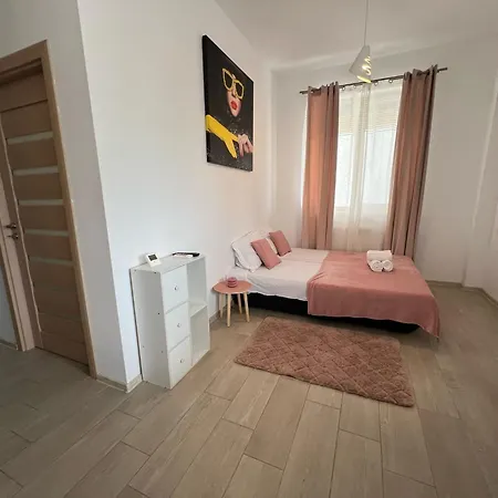Happy Garsoniera,2 Appartement